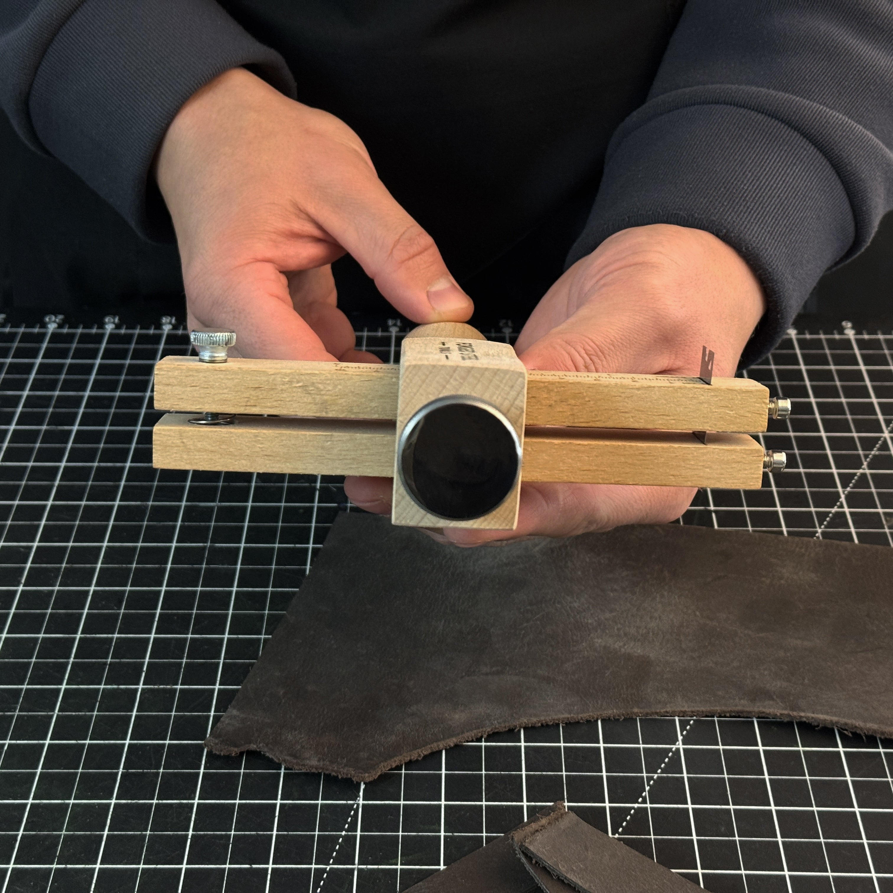 Adjustable Leather Strap & Belt Cutter