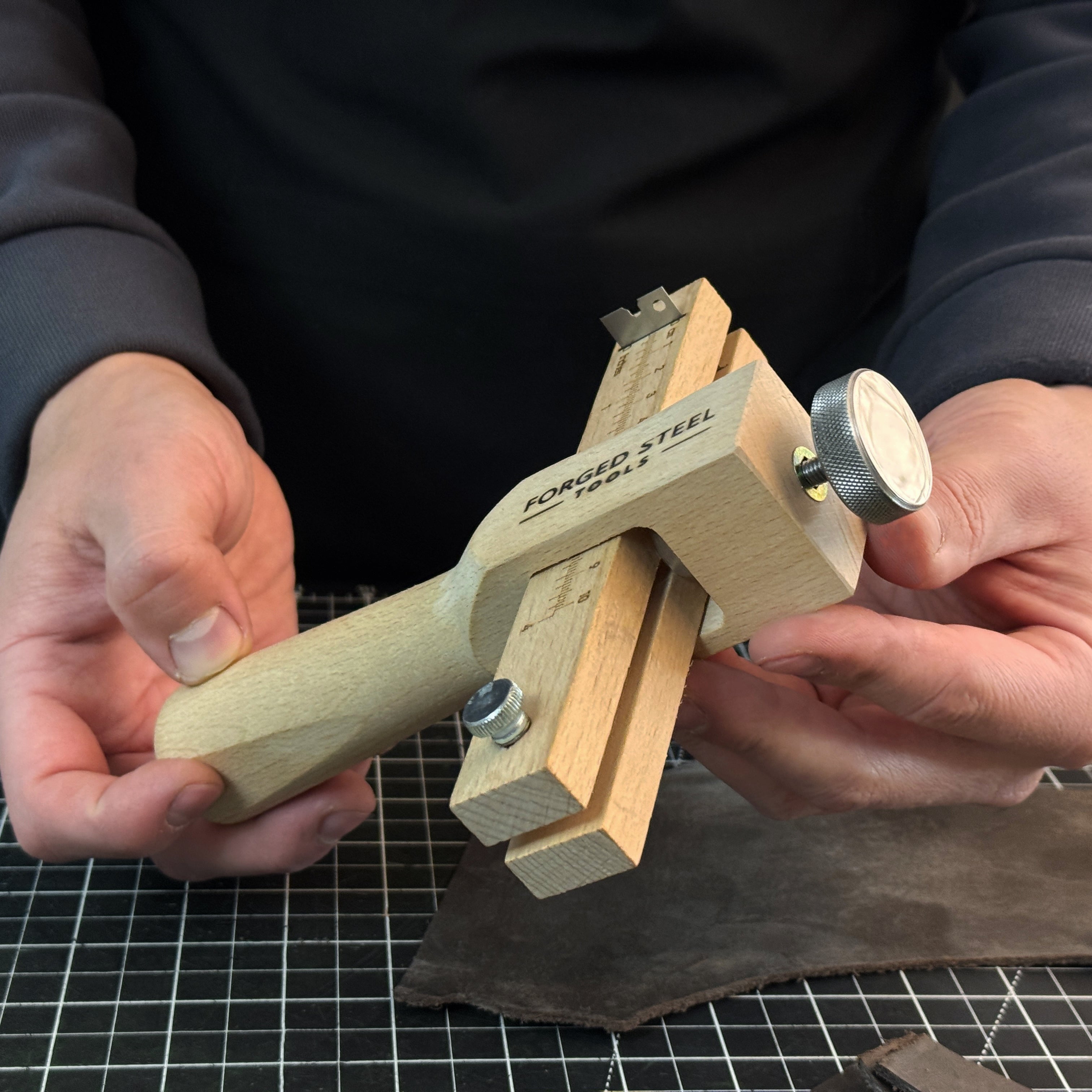 Adjustable Leather Strap & Belt Cutter