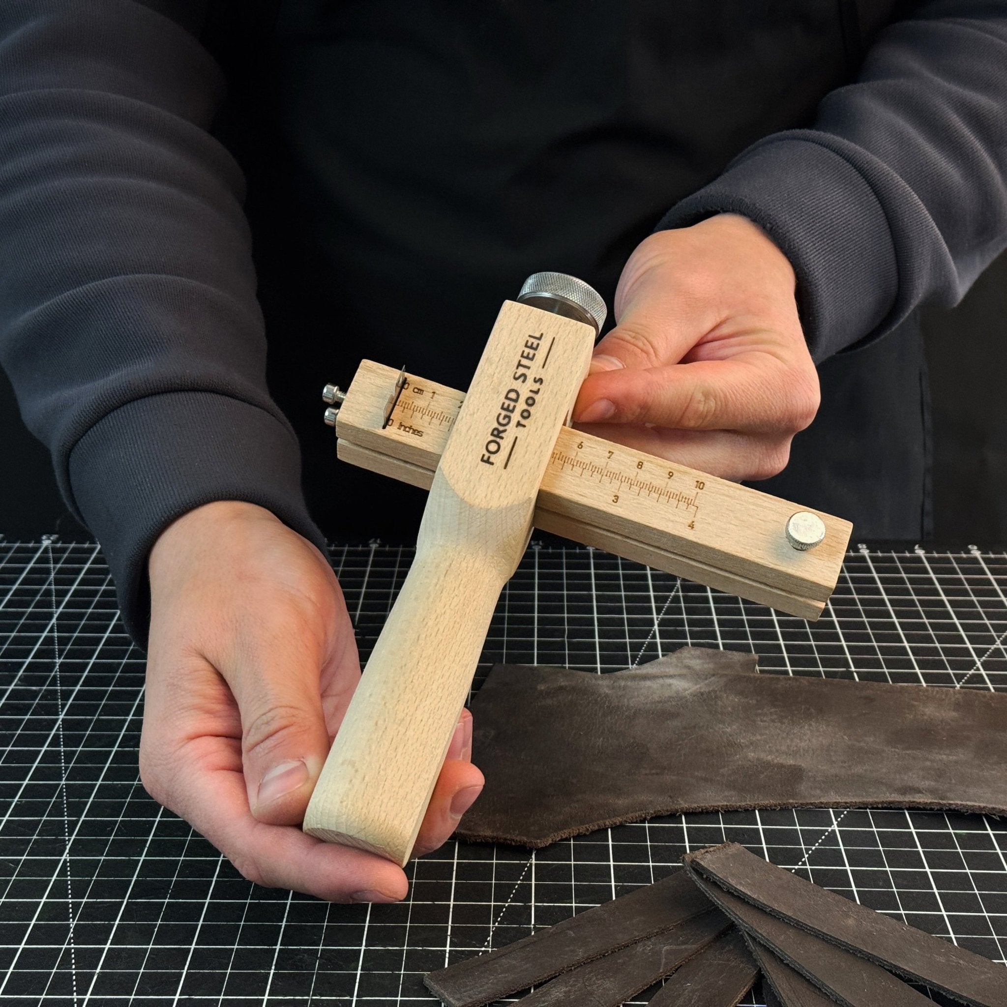 Adjustable Leather Strap & Belt Cutter